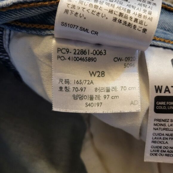 Levi's Premium Wedgie Button Fly Distressed Jeans Size 28 Light Wash - Picture 7 of 8